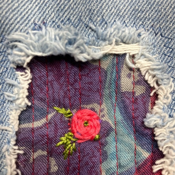 Women’s Distressed/Grunge Embroidered Jeans, Small, Embellished, Handstitched - Picture 6 of 14